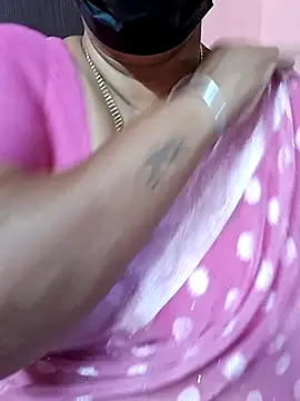 Snapshot of ananya956 chatting on 09/15/25, 01:11 ananya956 online show from 09/15/25, 01:11