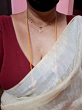 Snapshot of ananya956 chatting on 11/07/25, 12:54 ananya956 online show from 11/07/25, 12:54