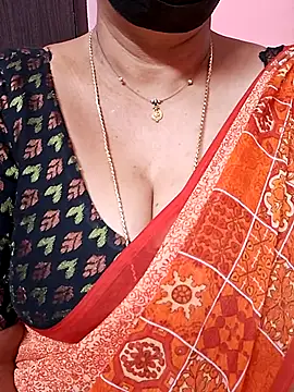 Snapshot of ananya956 chatting on 11/26/25, 01:23 ananya956 online show from 11/26/25, 01:23