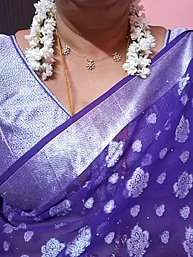 ananya956 online show from 06/10/26, 04:56