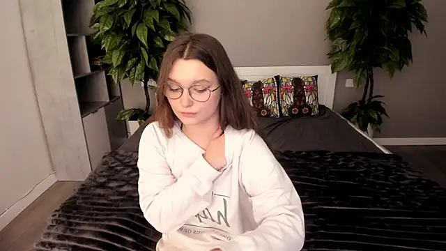 MagicPeachh  online show from 11/20/25, 01:44