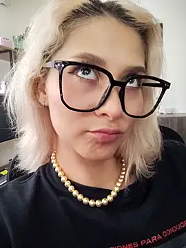 Ramona Flower online show from 09/28/25, 09:09