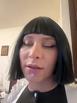 Ramona Flower online show from 10/05/25, 02:10