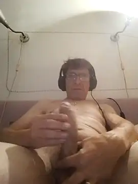 Snapshot of felice66 chatting on 09/14/25, 04:28 felice66 online show from 09/14/25, 04:28