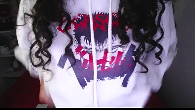 Snapshot of CherieCurl chatting on 11/04/25, 03:38 CherieCurl online show from 11/04/25, 03:38