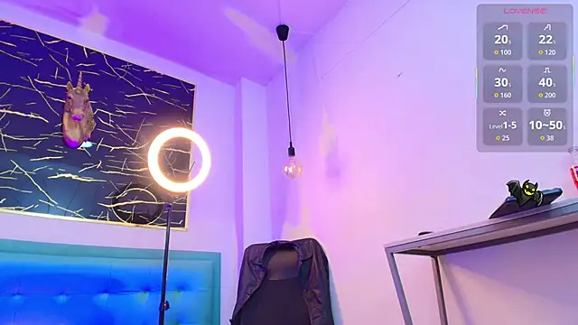 Snapshot of Bella_salvatore chatting on 11/30/25, 05:55 Bella salvatore online show from 11/30/25, 05:55