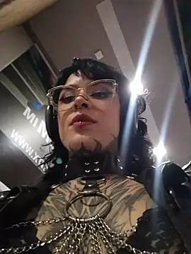 taaylor33 online show from 05/16/26, 01:13