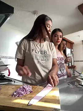 HaileyBaldwin online show from 12/08/24, 07:54