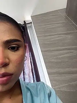 HaileyBaldwin online show from 12/26/24, 08:42