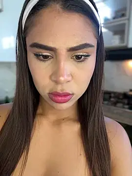 HaileyBaldwin online show from 01/06/25, 07:35