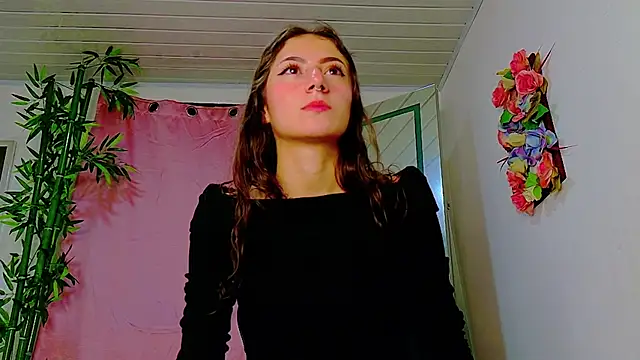 scarlet-jonesx online show from 05/15/26, 11:56
