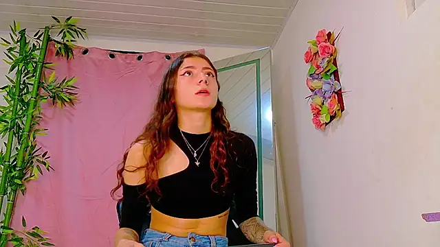 scarlet-jonesx online show from 05/22/26, 12:51