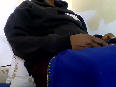 Hot-zeenah online show from 09/25/25, 07:56