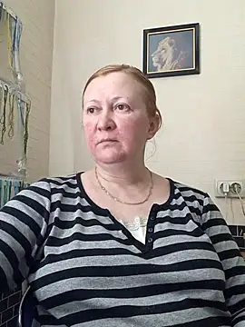 Snapshot of blondyaguar chatting on 02/26/26, 03:44 blondyaguar online show from 02/26/26, 03:44