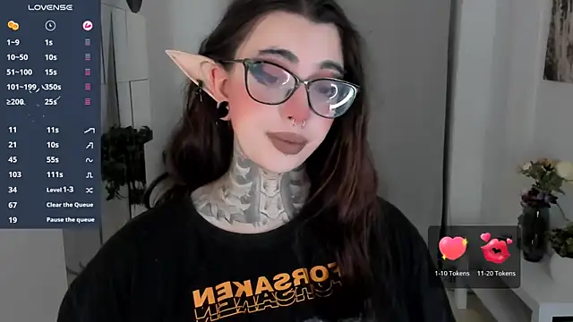 Dixi Pixi  online show from 10/18/25, 05:43