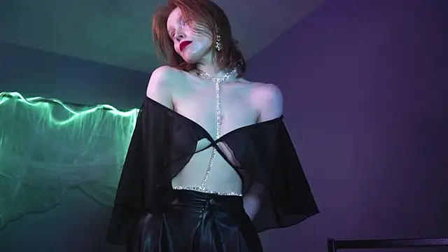 ginger hugs online show from 12/20/24, 10:11