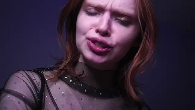 ginger hugs online show from 12/23/24, 04:22