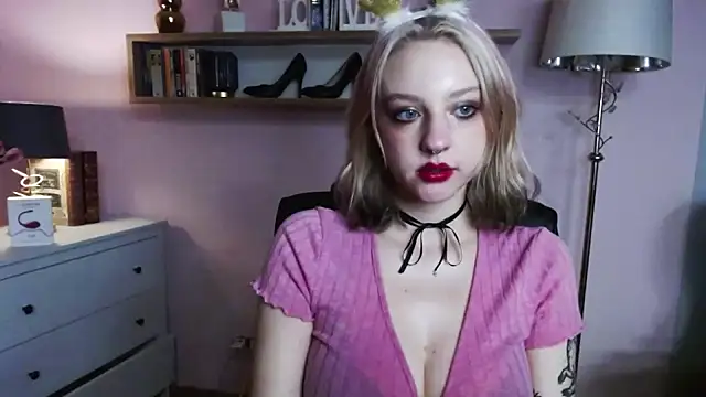 MadelineLust online show from 12/23/24, 07:20