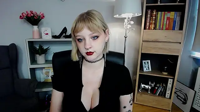 MadelineLust online show from 10/25/25, 01:40