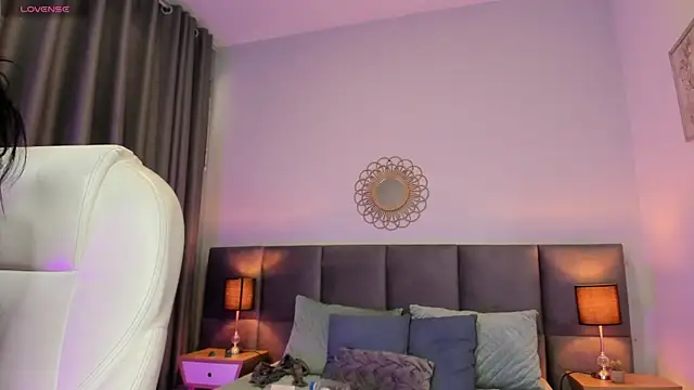 Chloe fischer  online show from 07/07/26, 06:34