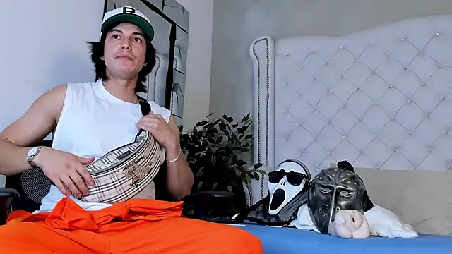 Karimferrer online show from 11/01/25, 07:49