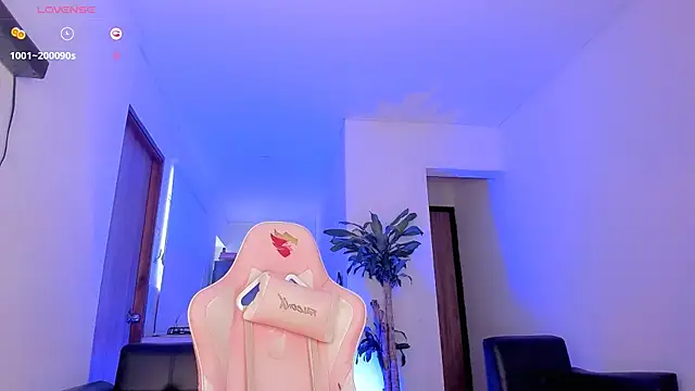 Snapshot of Pretty_Mariangel chatting on 02/02/25, 02:34 Pretty Mariangel online show from 02/02/25, 02:34