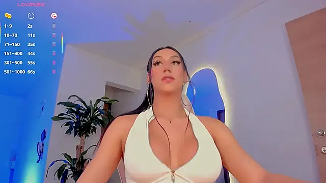 Snapshot of Pretty_Mariangel chatting on 12/13/25, 10:04 Pretty Mariangel online show from 12/13/25, 10:04