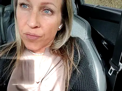Snapshot of sweethotmilf888 chatting on 03/30/26, 01:34 sweethotmilf888 online show from 03/30/26, 01:34