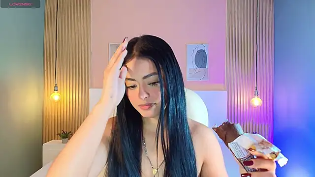 EmilyWalker11 online show from 03/09/25, 04:49