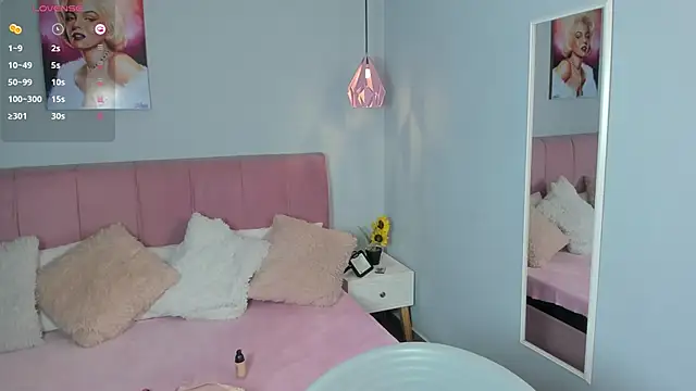 sophie alice  online show from 09/25/25, 12:53