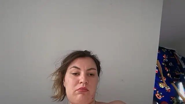 Snapshot of Annabellka chatting on 09/15/25, 01:00 Annabellka online show from 09/15/25, 01:00