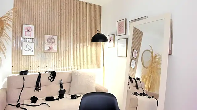 RACHEL EV online show from 09/13/25, 04:45