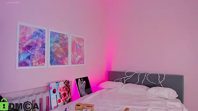 Snapshot of Elis_Fox chatting on 10/20/25, 04:07 Elis Fox online show from 10/20/25, 04:07