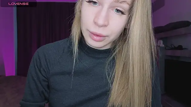 Snapshot of Elis_Fox chatting on 04/20/26, 11:02 Elis Fox online show from 04/20/26, 11:02