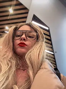 Snapshot of Times__Square chatting on 12/15/24, 11:23 Times Square online show from 12/15/24, 11:23