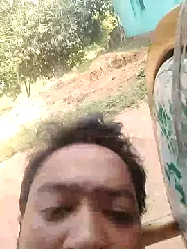 Snapshot of Young_couple143 chatting on 10/26/25, 08:20 Young couple143 online show from 10/26/25, 08:20