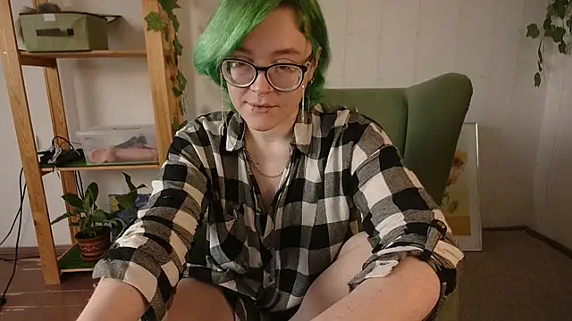 Snapshot of alisahug chatting on 01/05/25, 06:56 alisahug online show from 01/05/25, 06:56