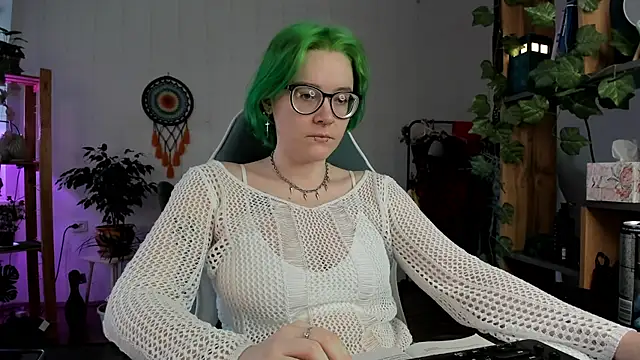 Snapshot of alisahug chatting on 02/28/25, 04:21 alisahug online show from 02/28/25, 04:21