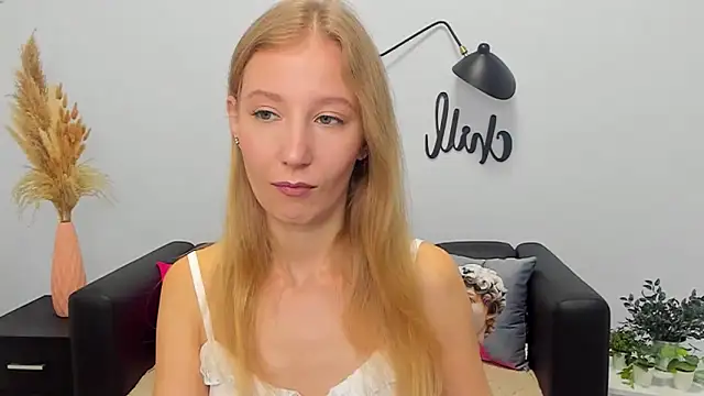 LolaWilsons online show from 09/27/25, 08:19