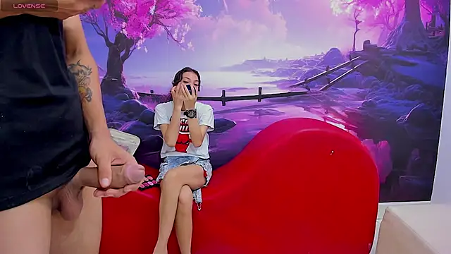 Snapshot of SlimLoves chatting on 02/08/25, 03:52 SlimLoves online show from 02/08/25, 03:52