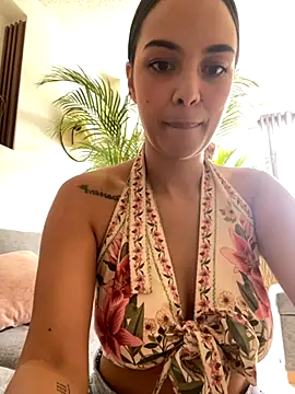 gabyaridi online show from 10/02/25, 04:14