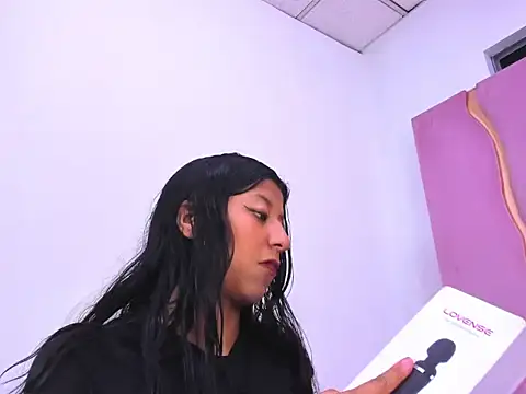 VaneLin18 online show from 12/04/25, 08:39