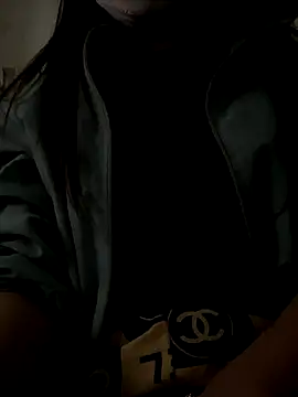 Snapshot of Tuongvy05 chatting on 12/16/25, 01:10 Tuongvy05 online show from 12/16/25, 01:10