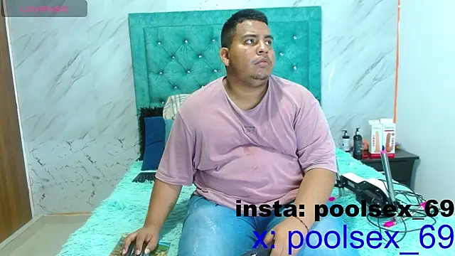 Snapshot of Poolsex_69 chatting on 12/13/24, 12:28 Poolsex 69 online show from 12/13/24, 12:28
