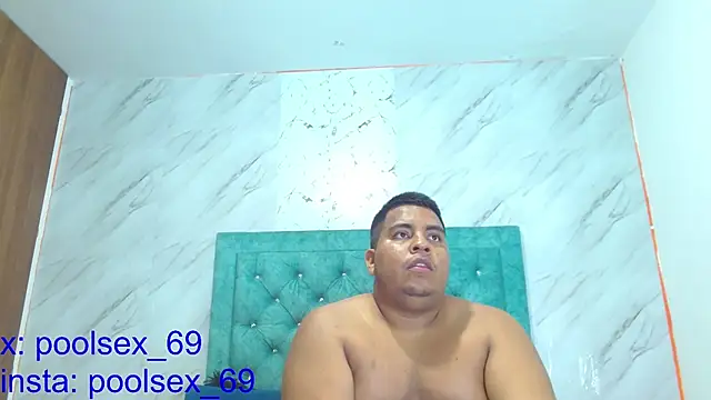Snapshot of Poolsex_69 chatting on 12/23/24, 01:35 Poolsex 69 online show from 12/23/24, 01:35