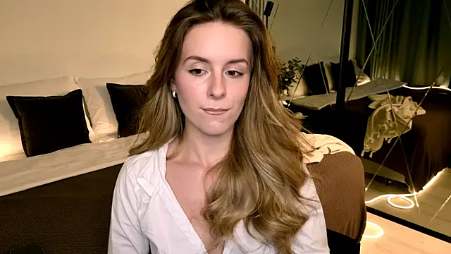 RozzitaBedberry online show from 05/15/26, 11:28