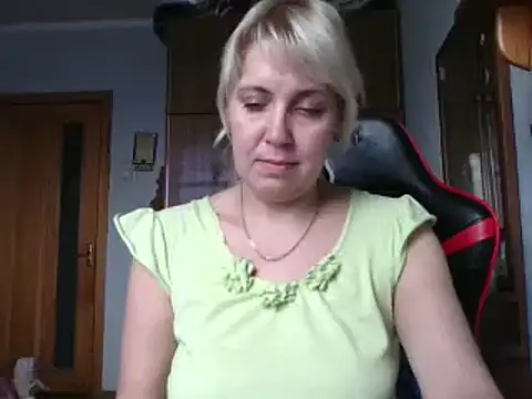 IrinaB1 online show from 11/26/25, 08:15