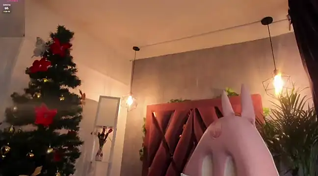 Haelycute online show from 12/22/24, 11:11