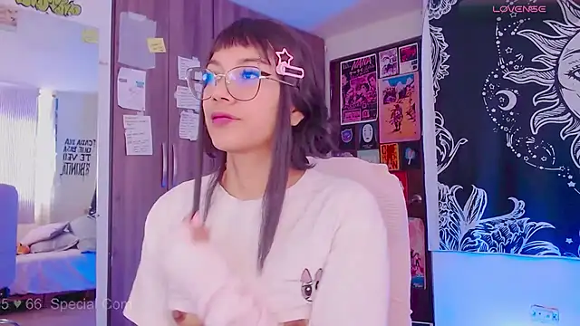 melissahowl online show from 09/26/25, 04:44