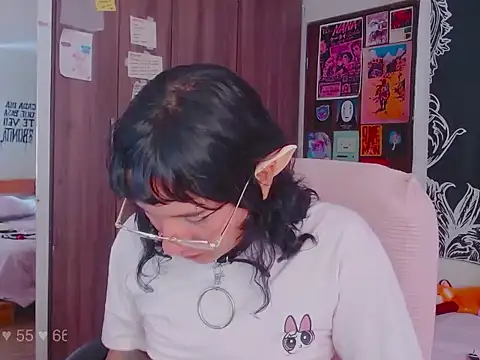 melissahowl online show from 11/02/25, 05:26